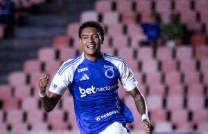 Lazio, occhi su Kaique Kenji: talento brasiliano nella “talent room” La Lazio monitora Kaique Kenji, esterno 2006 del Cruzeiro: talento giovane e profilo per il futuro biancoceleste.