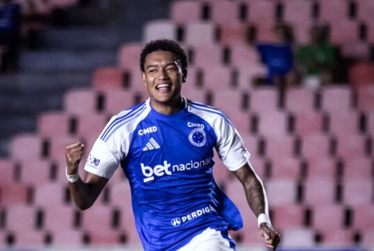 Lazio, occhi su Kaique Kenji: talento brasiliano nella “talent room” La Lazio monitora Kaique Kenji, esterno 2006 del Cruzeiro: talento giovane e profilo per il futuro biancoceleste.