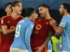 Derby Roma-Lazio alle 12:30: decisione ufficiale della Lega Serie A Il derby Roma-Lazio si giocherà domenica alle 12:30. Luigi De Siervo spiega la decisione della Lega Serie A tra ordine pubblico e Internazionali di tennis.