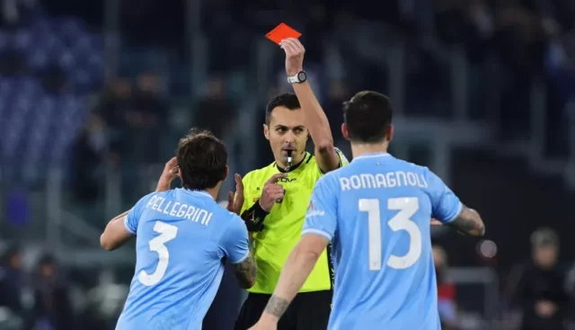 La Lazio guida la classifica delle espulsioni in Serie A con otto cartellini rossi stagionali. Il Bologna è secondo con appena quattro espulsioni.