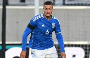 Lazio, spunta Diego Coppola: Gattuso lo vuole per blindare la difesa La Lazio segue Diego Coppola del Brighton. Gattuso apprezza il centrale classe 2003 e lo considera perfetto per la sua nuova difesa.