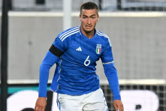 Lazio, spunta Diego Coppola: Gattuso lo vuole per blindare la difesa La Lazio segue Diego Coppola del Brighton. Gattuso apprezza il centrale classe 2003 e lo considera perfetto per la sua nuova difesa.