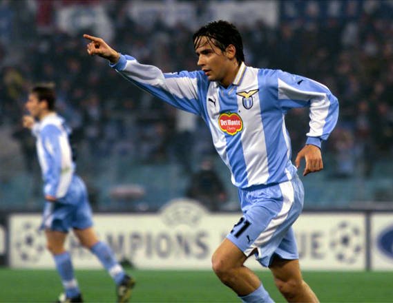 Simone Inzaghi esulta dopo il suo secondo gol al Marsiglia in una partita della Champions League allo Stadio Olimpico di Roma, 14 marzo 2000. Inzaghi realizzo' 4 gol. ANSA/MAURIZIO BRAMBATTI