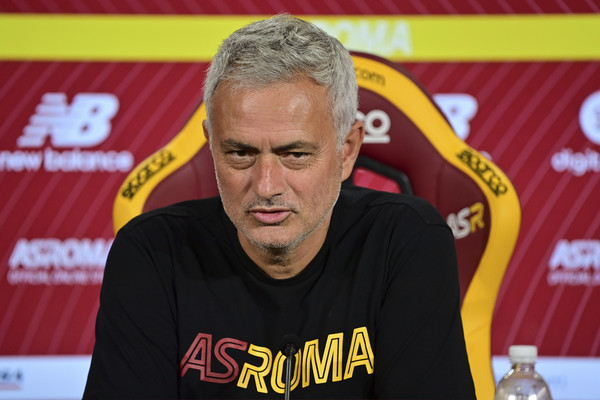 Roma Crisi Confronto Friedkin-Souloukou Mourinho Esonero Investimenti Sconfitta derby Coppa Italia Milan De Rossi, mourinho esonero,