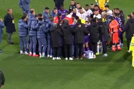 Malore per Bove durante Fiorentina-Inter: momento di terrore al Franchi Momenti di paura per Edoardo Bove durante Fiorentina-Inter: malore in campo