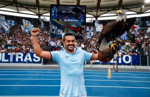 Lazio, gol dalla panchina: Sarri vince anche nel finale Pedro con la maglia della Lazio concentrato, grafica probabili formazioni Lazio Fiorentina.