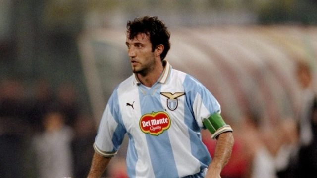 Beppe Favalli in maglia biancoceleste: il miglior terzino sinistro della Lazio secondo la top five definitiva.