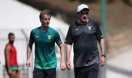 Sarri attacca: “Rovella ammonito preventivamente, alcuni nostri giocatori sono nel mirino degli arbitri” Giocatori della Lazio delusi in campo: il vero problema biancoceleste è lo spogliatoio diviso.