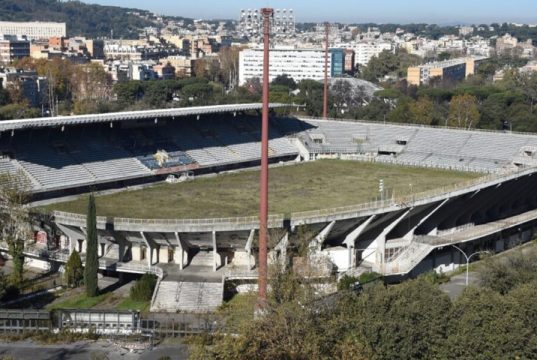 Stadio Flaminio: la Lazio cambia rotta, avanti con la Legge Stadi Stadio Flaminio, il progetto della Lazio fermo da mesi: tra dichiarazioni ottimistiche e documenti ufficiali che smentiscono ogni progresso.
