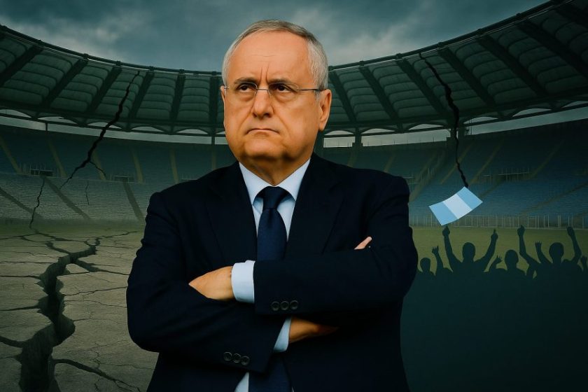 Una foto di Claudio Lotito, presidente della Lazio, con un'espressione decisa o arrabbiata, mentre parla ai giornalisti.