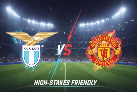 LAZIO-MANCHESTER UNITED: L’Amichevole che Sblocca i Conti. I Red Devils Pensano alla Squadra di Sarri per Uscire dalla Crisi Una foto del logo della S.S. Lazio e del Manchester United, sovrapposti su uno sfondo di uno stadio, a simboleggiare il confronto tra i due club.