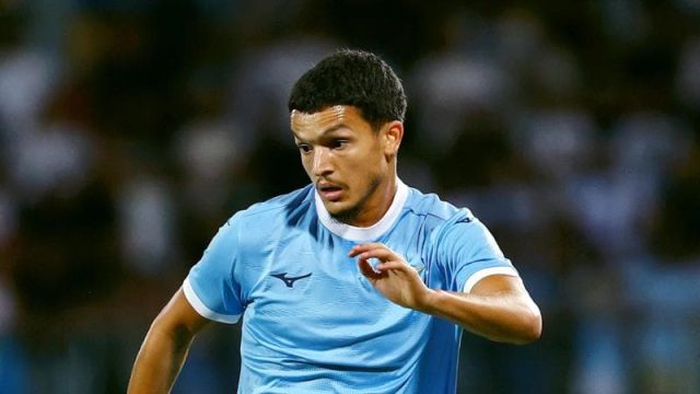 Reda Belahyane durante un allenamento della Lazio a Formello, in difficoltà a imporsi tra i titolari. Reda Belahyane durante un allenamento della Lazio a Formello, in difficoltà a imporsi tra i titolari.