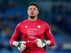 Caso Okoye, scommesse su Lazio-Udinese: la Procura non archivia Il portiere dell’Udinese Maduka Okoye durante una partita contro la Lazio, ora al centro di un’inchiesta per scommesse illecite.