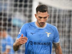Lazio, lesione per Cataldi: emergenza totale in regia Danilo Cataldi a terra dolorante durante una partita della Lazio