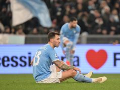 Romagnoli, sospiro di sollievo: escluse lesioni al flessore Romagnoli durante una partita della Lazio: escluse lesioni al flessore, rientro previsto dopo la sosta contro il Lecce.
