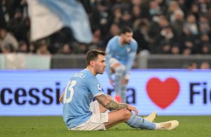 Romagnoli, sospiro di sollievo: escluse lesioni al flessore Romagnoli durante una partita della Lazio: escluse lesioni al flessore, rientro previsto dopo la sosta contro il Lecce.