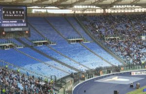 Protesta Lazio: 30.000 fuori dallo stadio contro Lotito Stadio Olimpico con settori vuoti durante la protesta dei tifosi della Lazio