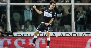 Lazio mercato, idea Tommaso Berti per Sarri: un U23 per aggirare il blocco Tommaso Berti in azione con la maglia del Cesena, giovane centrocampista classe 2004