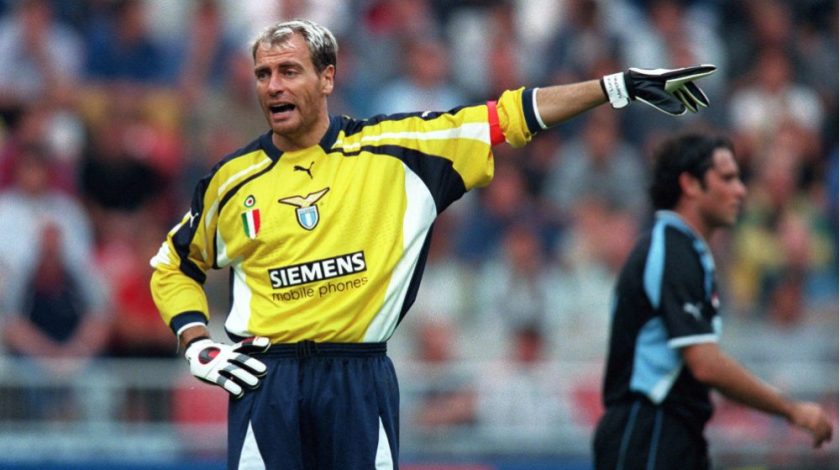 Luca Marchegiani con la maglia della Lazio: il portiere del “rigore a Giannini” e simbolo di eleganza e sicurezza tra i pali biancocelesti.