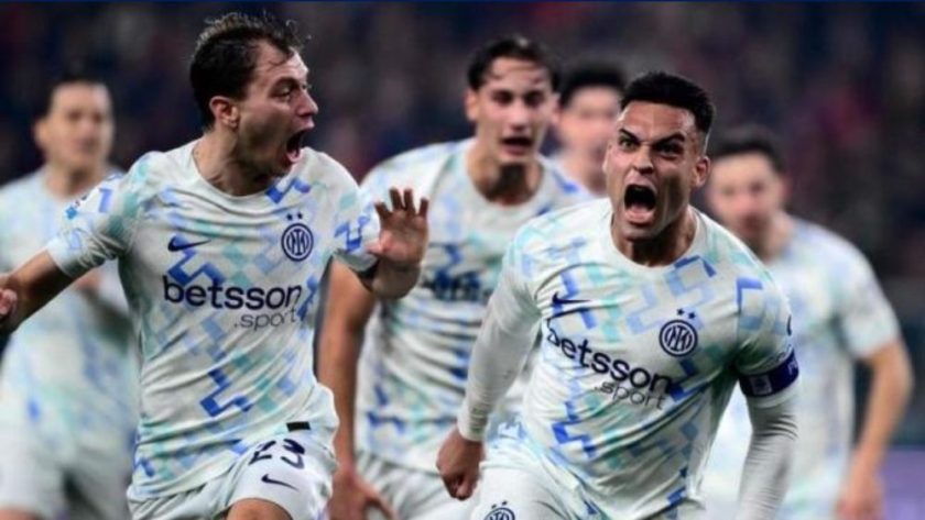 Lautaro Martinez esulta