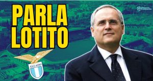 Lotito parla, ma evita il vero nodo: i ricavi della Lazio Claudio Lotito durante la festa di Natale della Lazio mentre risponde alle domande sul futuro del club.
