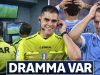 Open VAR e Lazio-Fiorentina: più dubbi che chiarezza Arbitro al monitor VAR durante una partita di Serie A della Lazio
