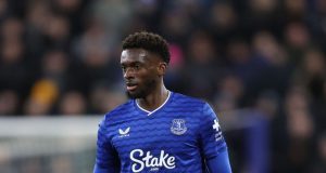 Lazio, nuovo tentativo a centrocampo: idea Iroegbunam dall’Everton La Lazio torna sul mercato dei centrocampisti: dopo i no per Toth, Fabbian e Timber spunta Iroegbunam dell’Everton. Tutti i dettagli.