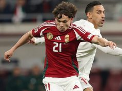 Lazio su Alex Tóth: parla l’agente. “Trattativa ferma: prima l’accordo tra i club” Alex Tóth con la maglia del Ferencváros durante un allenamento, obiettivo di mercato della Lazio.