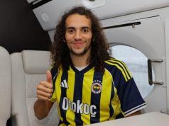Guendouzi show a Istanbul: “Il derby? Sarà facile”. Subito sfida al Galatasaray Matteo Guendouzi scende dall'aereo a Istanbul con la sciarpa del Fenerbahce.
