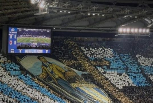 Lazio – Milan: la notte della “Lazialità” premia Sarri Gustav Isaksen esulta dopo il gol del vantaggio in Lazio-Milan all'Olimpico.