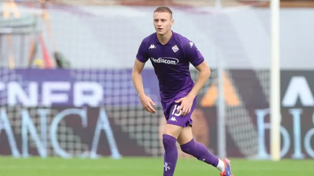 Pietro Comuzzo Lazio Il giovane difensore Pietro Comuzzo in azione con la maglia della Fiorentina