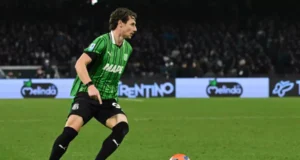 Calciomercato Lazio, nuovo assalto per l’attacco: recapitata l’offerta ufficiale per Pinamonti Andrea Pinamonti centravanti del Sassuolo nel mirino di calciomercato della SS Lazio