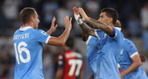 Lazio prima, altro che fortuna: Gattuso merita il primato. La protesta contro Lotito resta Lazio-Milan finisce 2-2: biancocelesti dominanti e avanti di due gol nel primo tempo, poi il crollo nella ripresa. Rimpianto per Gattuso.