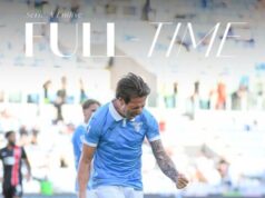 Lazio-Monza 3-1: show di Tavares e Isaksen, poi Pinamonti scaccia la paura. Biancocelesti ancora in vetta Andrea Pinamonti esulta dopo il primo gol con la maglia della Lazio contro il Monza
