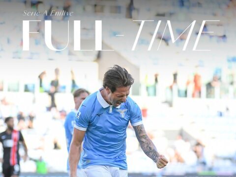 Lazio-Monza 3-1: show di Tavares e Isaksen, poi Pinamonti scaccia la paura. Biancocelesti ancora in vetta Andrea Pinamonti esulta dopo il primo gol con la maglia della Lazio contro il Monza